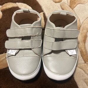 Little love bug • size 9 Gray Kids Shoes with Velcro Straps